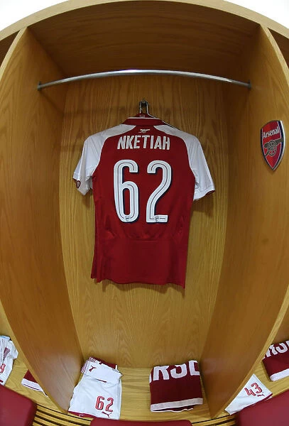 Eddie Nketiah's Arsenal Shirt in the Changing Room - Arsenal vs Doncaster Rovers, Carabao Cup 2017-18