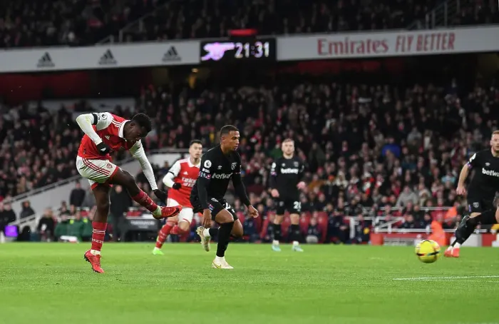 Framed Print : Eddie Nketiah's Hat-Trick: Arsenal's Triumph Over West Ham in the 2022-23 Premier League