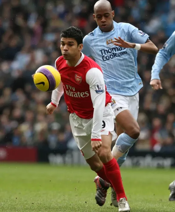 Framed Print : Eduardo (Arsenal) Gelson Fernandes (Manchester City)