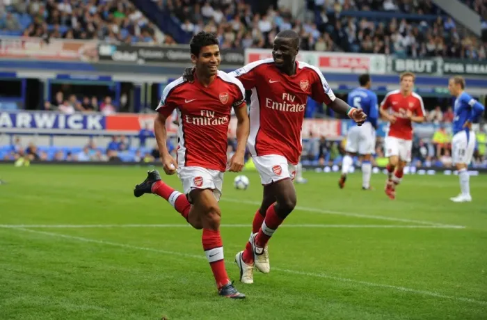 Framed Print : Eduardo celebrates scoring the 6th Arsenal goal with Emmanuel Eboue