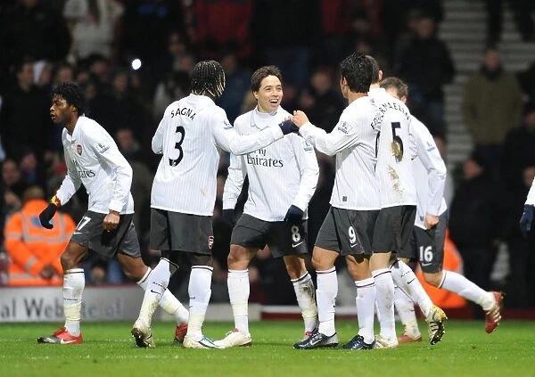 Eduardo, Nasri, and Sagna: Celebrating Arsenal's FA Cup Goal Against West Ham (3 / 1 / 2010)