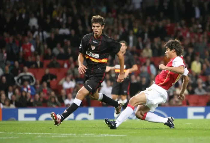 Framed Print : Eduardo scores Arsenals 3rd goal Framed Print : Eduardo scores Arsenals 3rd goal