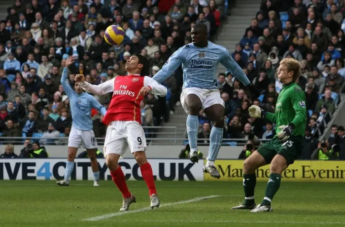 Framed Print : Eduardo shoots past Micah Richards and Joe Hart to score the 2nd Arsenal goal Framed Print : Eduardo shoots past Micah Richards and Joe Hart to score the 2nd Arsenal goal