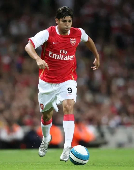 Framed Print : Eduardo's Brilliant Hat-Trick: Arsenal Crushes Sparta Prague 3-0 in Champions League
