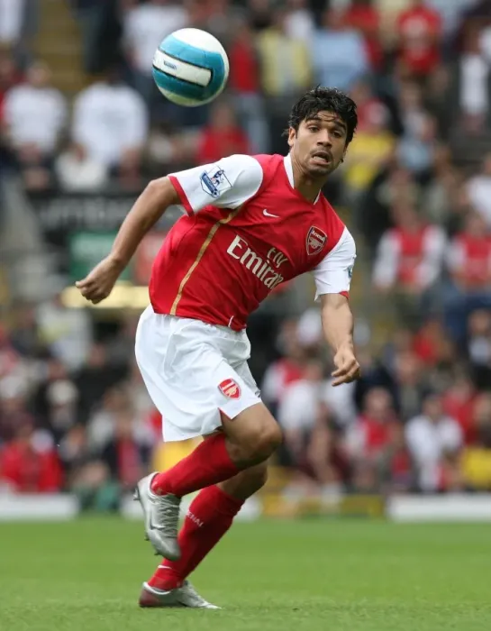 Framed Print : Eduardo's Determined Battle: Blackburn Rovers vs Arsenal, 1-1, Premier League, 2007