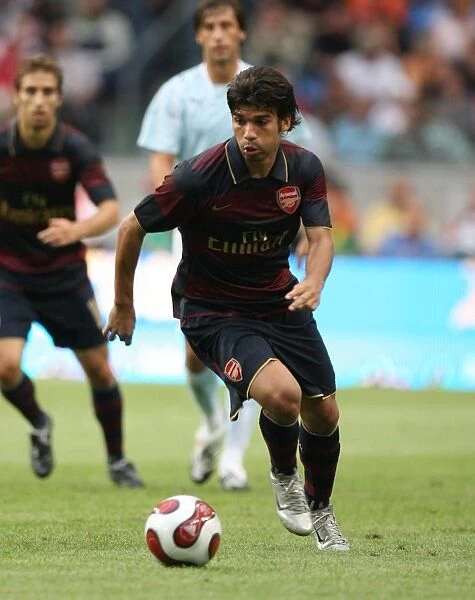 Eduardo's Strike: Arsenal's Triumph over Lazio at the 2007 Amsterdam Tournament (2-1)