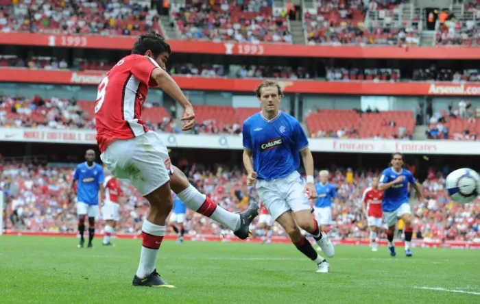 Framed Print : Eduardo's Stunner: Arsenal's 3-0 Victory Over Rangers in the Emirates Cup