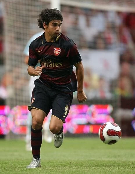 Eduardo's Stunner: Arsenal's Victory Goal Against Lazio at Amsterdam Tournament (2007)