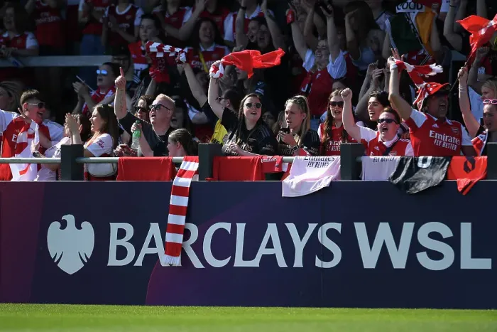 Framed Print : Electric Atmosphere: Arsenal Women Take on Aston Villa in FA Women's Super League