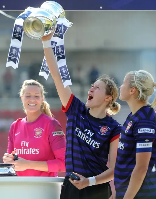 Framed Print : Ellen White (Arsenal) with the FA Cup Trophy. Arsenal Ladies 3: 0 Bristol Academy Framed Print : Ellen White (Arsenal) with the FA Cup Trophy. Arsenal Ladies 3: 0 Bristol Academy