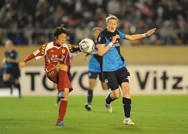 Ellen White vs Yakuri Kinga: A Draw at Nishigaoka Stadium - INAC Kobe 1:1 Arsenal Ladies (Charity Match, November 30, 2011)