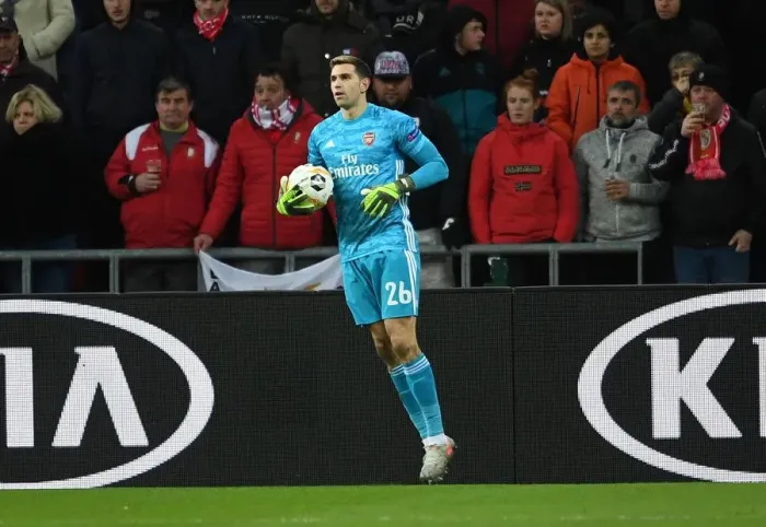 Framed Print : Emi Martinez in Action: Arsenal's Goalkeeper Shines in UEFA Europa League Clash against Standard Liege (December 2019) Framed Print : Emi Martinez in Action: Arsenal's Goalkeeper Shines in UEFA Europa League Clash against Standard Liege (December 2019)