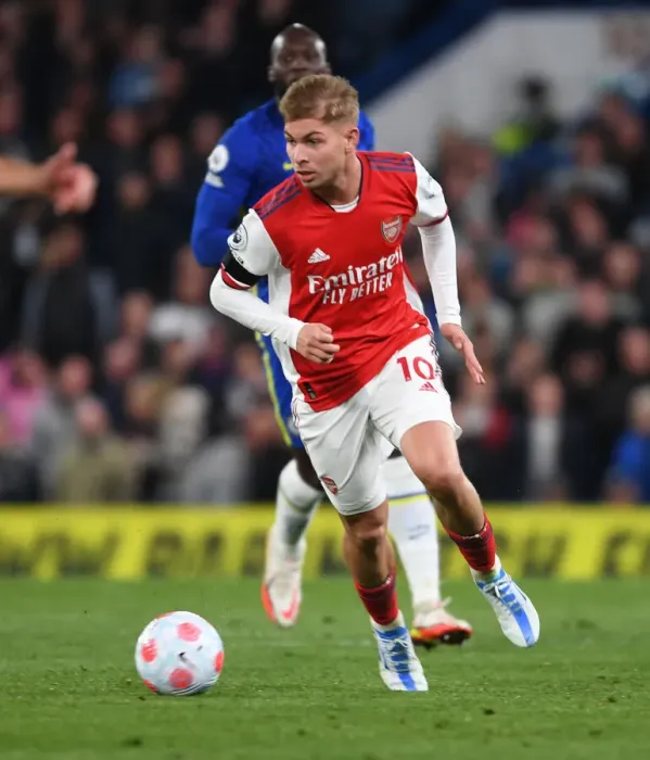 Framed Print : Emile Smith Rowe in Action: Chelsea vs. Arsenal, Premier League 2021-22 Framed Print : Emile Smith Rowe in Action: Chelsea vs. Arsenal, Premier League 2021-22