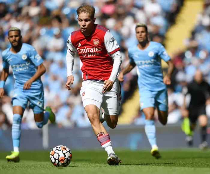 Framed Print : Emile Smith Rowe in Action: Manchester City vs. Arsenal, Premier League 2021-22 Framed Print : Emile Smith Rowe in Action: Manchester City vs. Arsenal, Premier League 2021-22