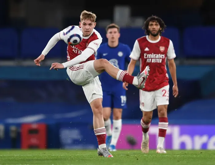 Framed Print : Emile Smith Rowe at Chelsea vs Arsenal: Premier League Showdown in Empty Stamford Bridge (2020-21)
