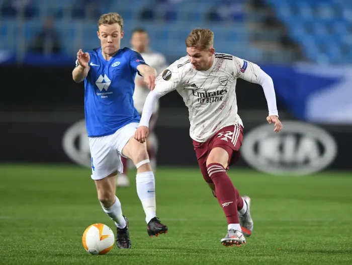 Framed Print : Emile Smith Rowe Clashes with Erling Knudtzon: Molde FK vs. Arsenal FC, UEFA Europa League 2020-21 Framed Print : Emile Smith Rowe Clashes with Erling Knudtzon: Molde FK vs. Arsenal FC, UEFA Europa League 2020-21
