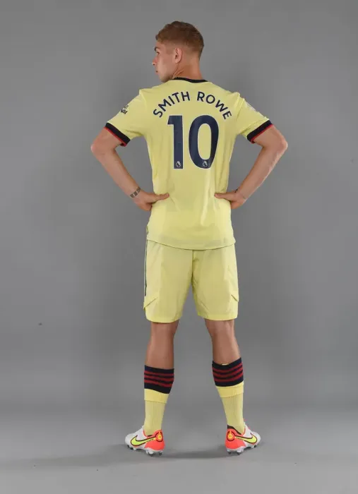 Framed Print : Emile Smith Rowe Kicks Off Arsenal's 2021-22 Season at London Colney Training Ground