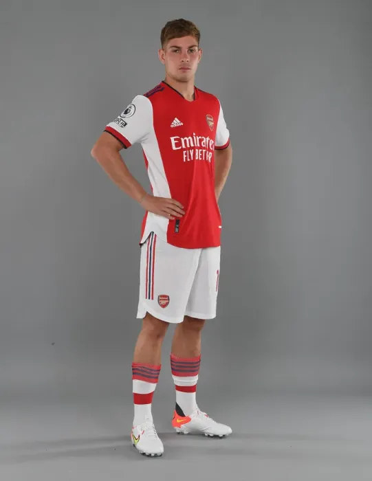 Framed Print : Emile Smith Rowe Kicks Off Arsenal's 2021-22 Season at London Colney Training Ground Framed Print : Emile Smith Rowe Kicks Off Arsenal's 2021-22 Season at London Colney Training Ground