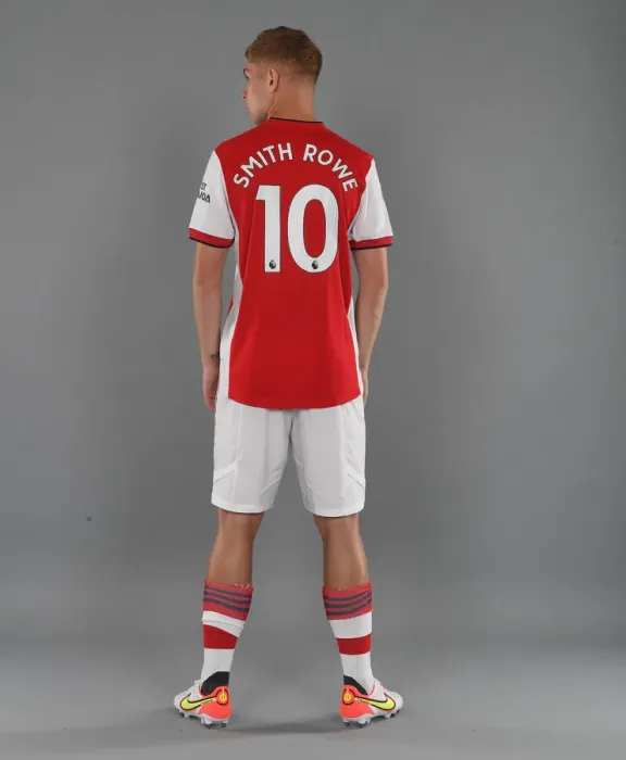Framed Print : Emile Smith Rowe Kicks Off Arsenal's 2021-22 Season at London Colney Training Ground