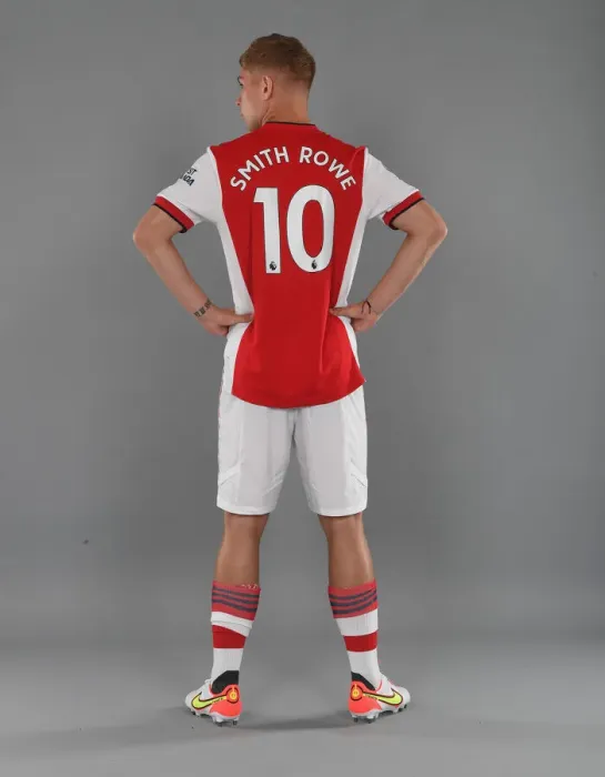 Framed Print : Emile Smith Rowe Kicks Off Arsenal's 2021-22 Season at London Colney Training Ground Framed Print : Emile Smith Rowe Kicks Off Arsenal's 2021-22 Season at London Colney Training Ground