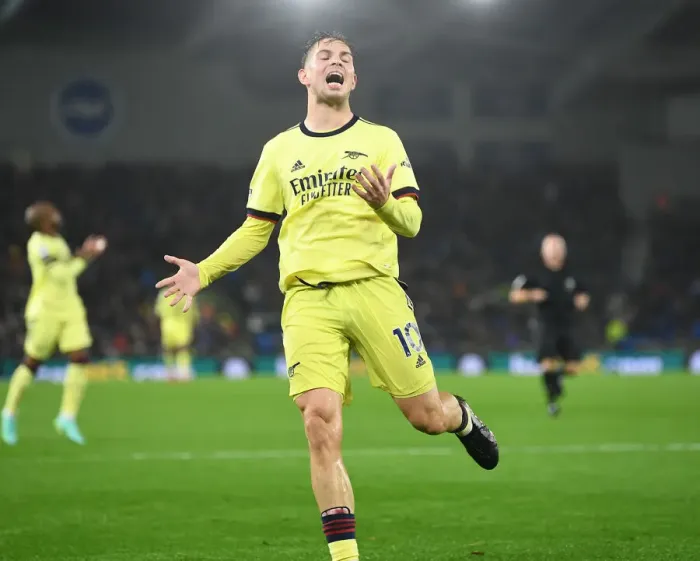Framed Print : Emile Smith Rowe: Midfield Masterclass - Arsenal's Victory Over Brighton Framed Print : Emile Smith Rowe: Midfield Masterclass - Arsenal's Victory Over Brighton