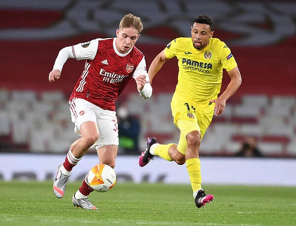 Emile Smith Rowe Outmuscles Former Teammate Coquelin in Arsenal's Europa League Semi-Final Victory