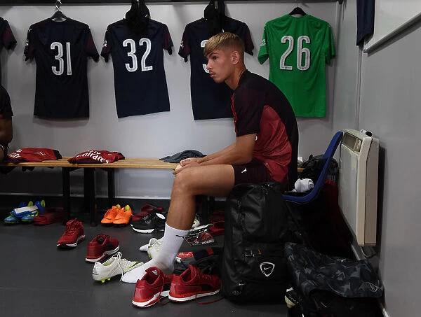 Emile Smith Rowe: Pre-Season Preparation in Arsenal Changing Room (2018)