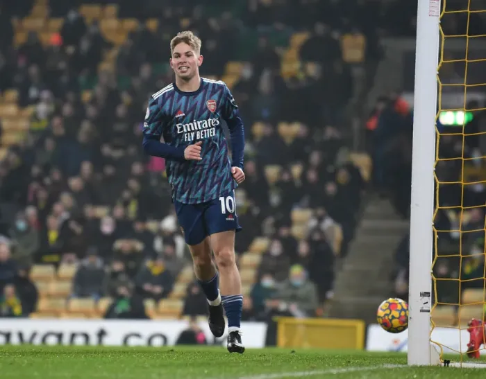 Framed Print : Emile Smith Rowe Scores Arsenal's Fifth Goal: Norwich City vs Arsenal, Premier League 2021-22