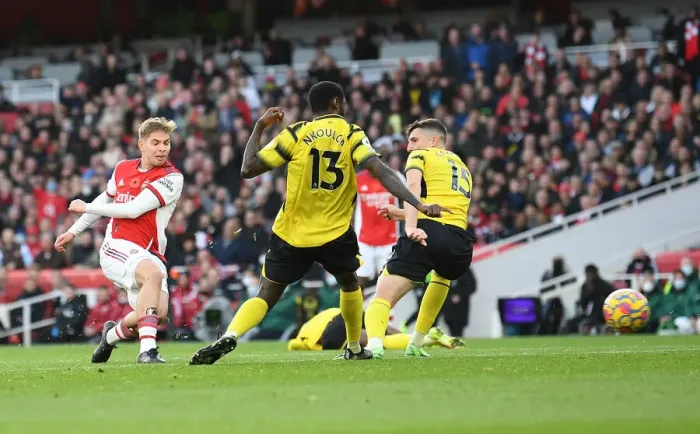 Framed Print : Emile Smith Rowe Scores: Arsenal's Thrilling Victory Over Watford in the 2021-22 Premier League Framed Print : Emile Smith Rowe Scores: Arsenal's Thrilling Victory Over Watford in the 2021-22 Premier League