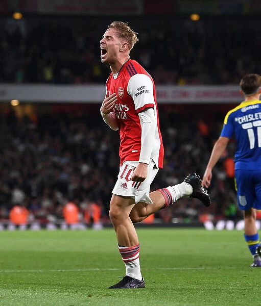 Emile Smith Rowe Scores Double: Arsenal Advances in Carabao Cup Against AFC Wimbledon (2021-22)