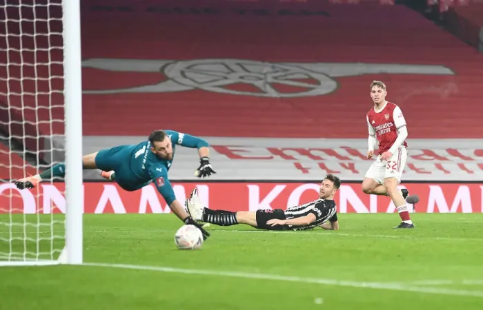 Framed Print : Emile Smith Rowe Scores First Goal: Arsenal Wins FA Cup Third Round vs. Newcastle United