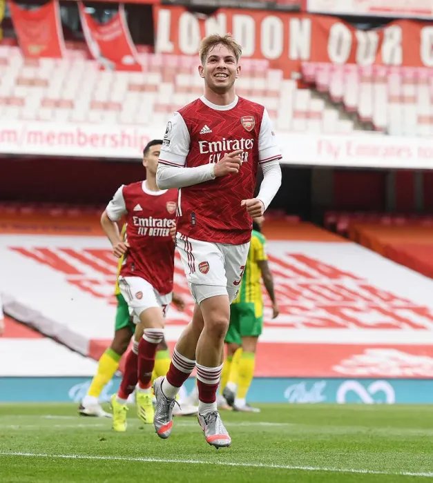 Framed Print : Emile Smith Rowe Scores Historic First Goal in Empty Emirates: Arsenal's Victory Against West Bromwich Albion in the Premier League 2021