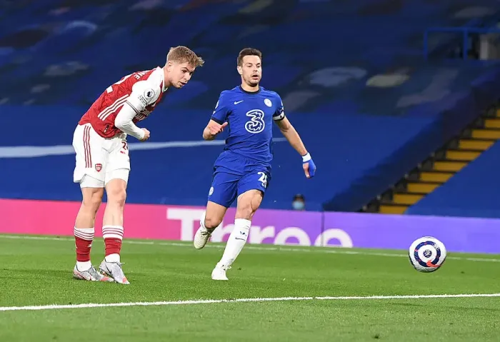 Framed Print : Emile Smith Rowe Scores the Winning Goal: Arsenal's Triumph over Chelsea in Empty Stamford Bridge (2021 Premier League)