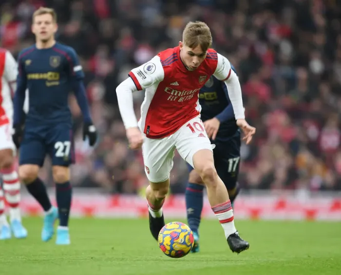 Framed Print : Emile Smith Rowe Shines: Arsenal Dominates Burnley in Premier League Clash