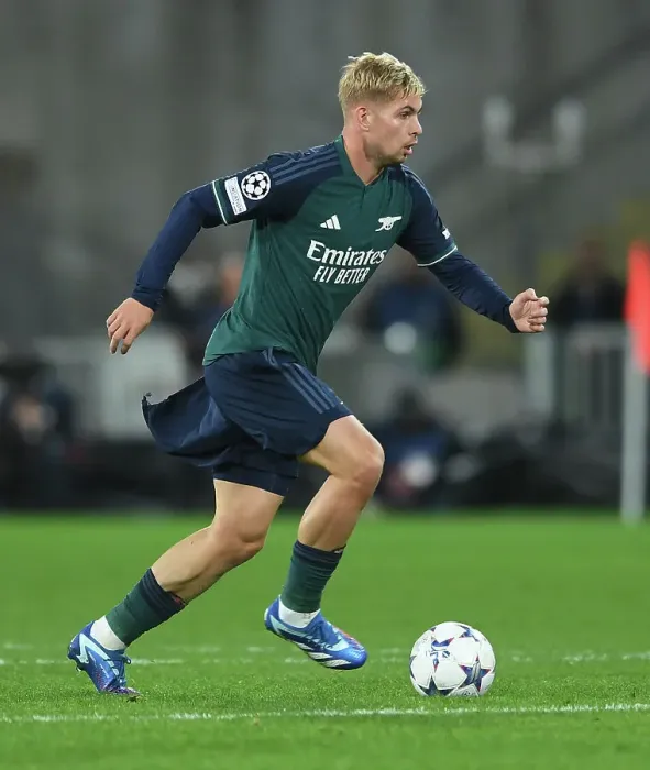 Framed Print : Emile Smith Rowe Shines: Arsenal Secures Victory Over RC Lens in UEFA Champions League