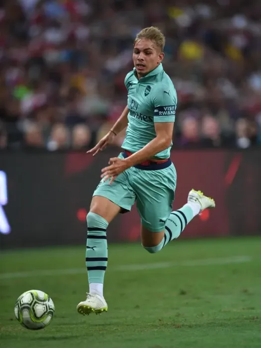 Framed Print : Emile Smith Rowe Shines in Arsenal's International Champions Cup Clash Against Paris Saint-Germain (2018, Singapore) Framed Print : Emile Smith Rowe Shines in Arsenal's International Champions Cup Clash Against Paris Saint-Germain (2018, Singapore)