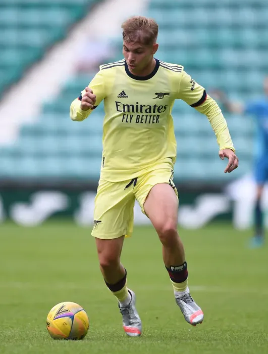 Framed Print : Emile Smith Rowe Shines: Arsenal's Standout Performance in Pre-Season Victory over Hibernian Framed Print : Emile Smith Rowe Shines: Arsenal's Standout Performance in Pre-Season Victory over Hibernian