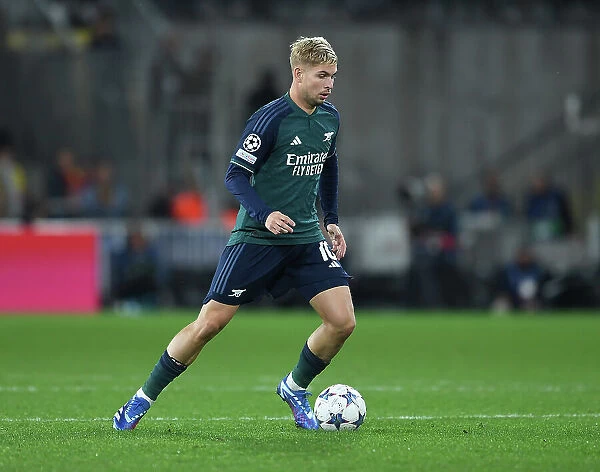 Emile Smith Rowe Shines: Arsenal's Victory Over RC Lens in the UEFA Champions League