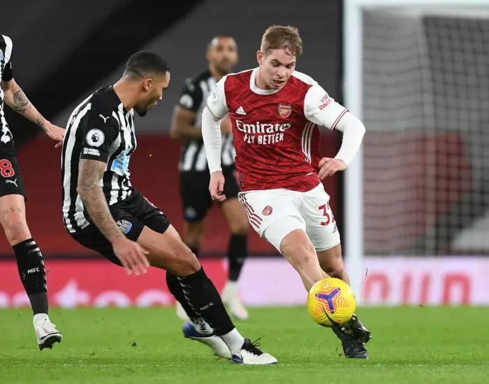 Framed Print : Emile Smith Rowe vs Jamaal Lascelles: A Battle at Empty Emirates - Arsenal vs Newcastle United, Premier League 2021 Framed Print : Emile Smith Rowe vs Jamaal Lascelles: A Battle at Empty Emirates - Arsenal vs Newcastle United, Premier League 2021
