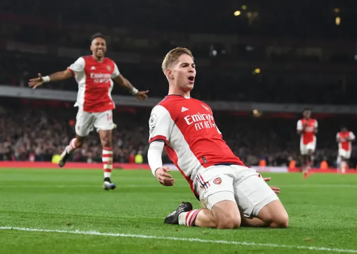 Framed Print : Emile Smith Rowe's Hat-Trick: Arsenal's Thrilling Victory Over Aston Villa (2021-22)