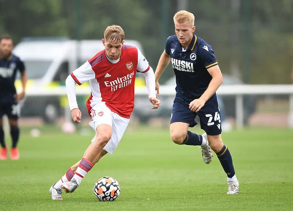 Emile Smith Rowe's Slick Moves: Outsmarting Millwall's Billy Mitchell in Arsenal's Pre-Season Victory