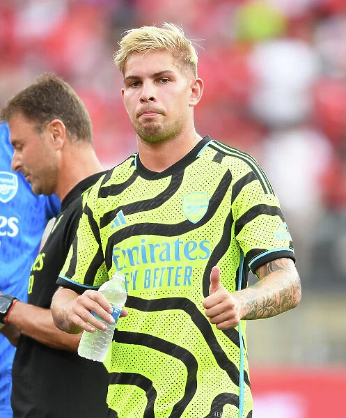 Emile Smith Rowe's Standout Display: Arsenal Triumphs Over Manchester United at MetLife Stadium (2023-24)