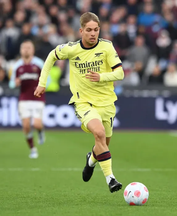 Framed Print : Emile Smith Rowe's Star Performance: Arsenal Triumphs Over West Ham United in Premier League 2021-22