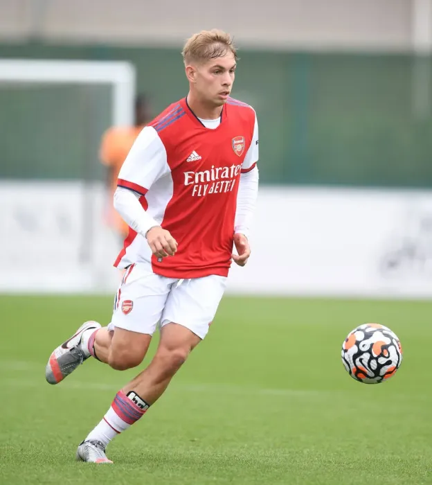 Framed Print : Emile Smith Rowe's Star Performance: Arsenal's Pre-Season Victory Over Millwall Framed Print : Emile Smith Rowe's Star Performance: Arsenal's Pre-Season Victory Over Millwall