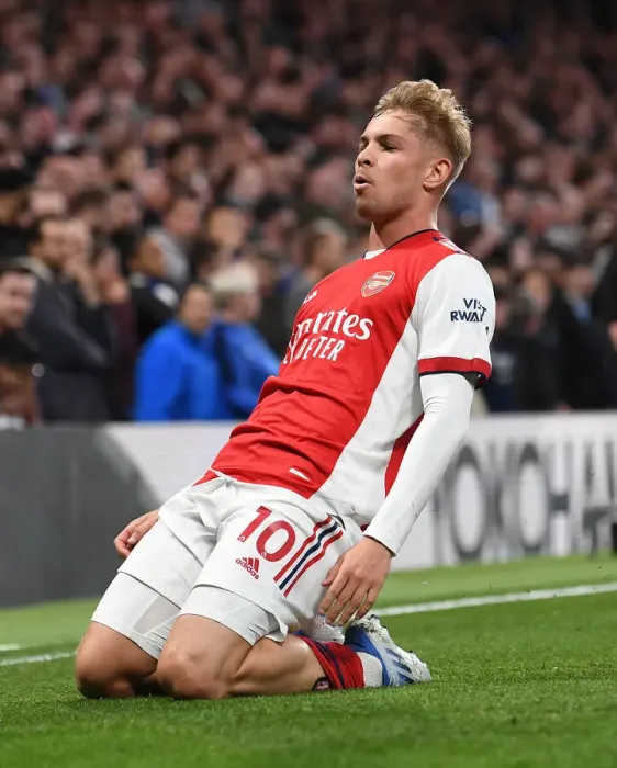 Framed Print : Emile Smith Rowe's Stunner: Arsenal's Second Goal vs Chelsea, Premier League 2021-22