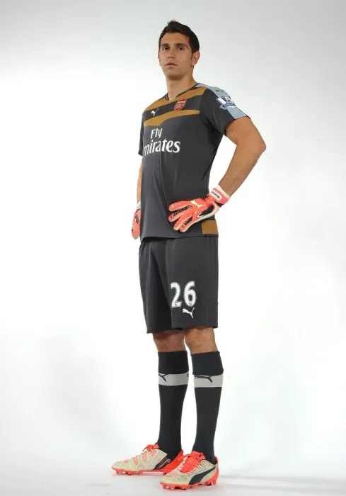 Framed Print : Emiliano Martinez: Arsenal First Team Newcomer at 2015-16 Photocall Framed Print : Emiliano Martinez: Arsenal First Team Newcomer at 2015-16 Photocall