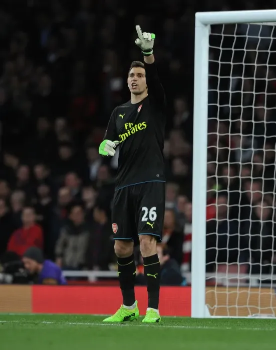 Framed Print : Emiliano Martinez: Arsenal Goalkeeper in Action vs. West Ham United, Premier League 2016-17 Framed Print : Emiliano Martinez: Arsenal Goalkeeper in Action vs. West Ham United, Premier League 2016-17