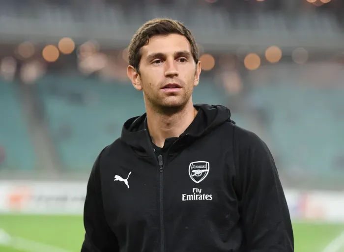 Framed Print : Emiliano Martinez: Arsenal's Ready-to-Go Goalkeeper Ahead of Qarabag Clash (2018-19)