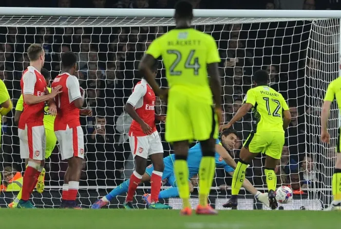Framed Print : Emiliano Martinez Saves the Day: Arsenal vs. Reading, EFL Cup 2016-17 Framed Print : Emiliano Martinez Saves the Day: Arsenal vs. Reading, EFL Cup 2016-17
