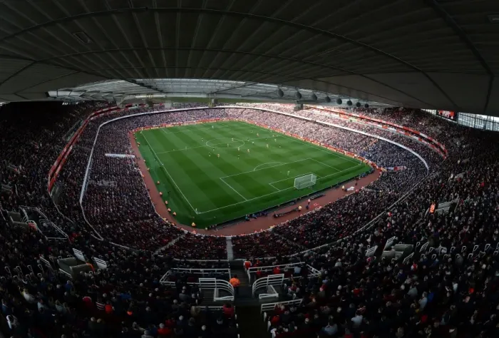 Framed Print : Emirates Battle: Arsenal vs Manchester City, Premier League 2016-17